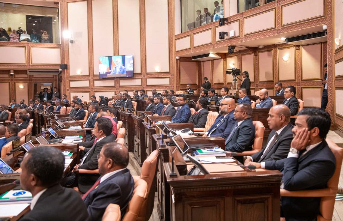 ރޯދަމަހު މަޖިލިސް ބަންދުކުރަން ކޮމިޓީން ފާސްކޮށްފި